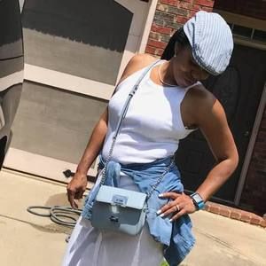 Meet your Posher, Anita